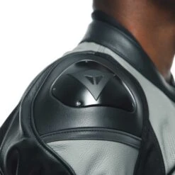 Giacca Moto In Pelle Dainese RACING 4 Traforata Nero Grigio -Dainese Italia giacca moto in pelle dainese racing 4 traforata nero grigio 146078 zoom