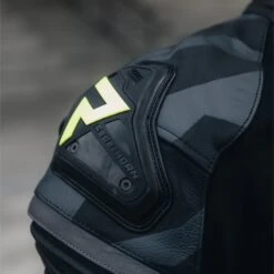 Giubbotto Moto Pelle Rebelhorn VANDAL Nero Fluo Giallo -Dainese Italia giubbotto moto pelle rebelhorn vandal nero fluo giallo 231547