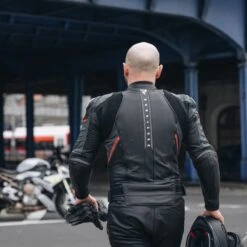 Giubbotto Moto Touring Rebelhorn VELOCE Nero Rosso Fluo -Dainese Italia giubbotto moto touring rebelhorn veloce nero rosso fluo 236601