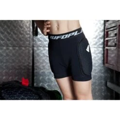 Pantaloncni Bambino Protettivi Moto Ufo Reborn MV6 Prot.anca (soft) Nero 14 Pantaloncni Bambino Protettivi Moto Ufo Reborn MV6 Prot.anca (soft) Nero -Dainese Italia pantaloncni bambino protettivi moto ufo reborn mv6 prot anca soft nero 234944 zoom