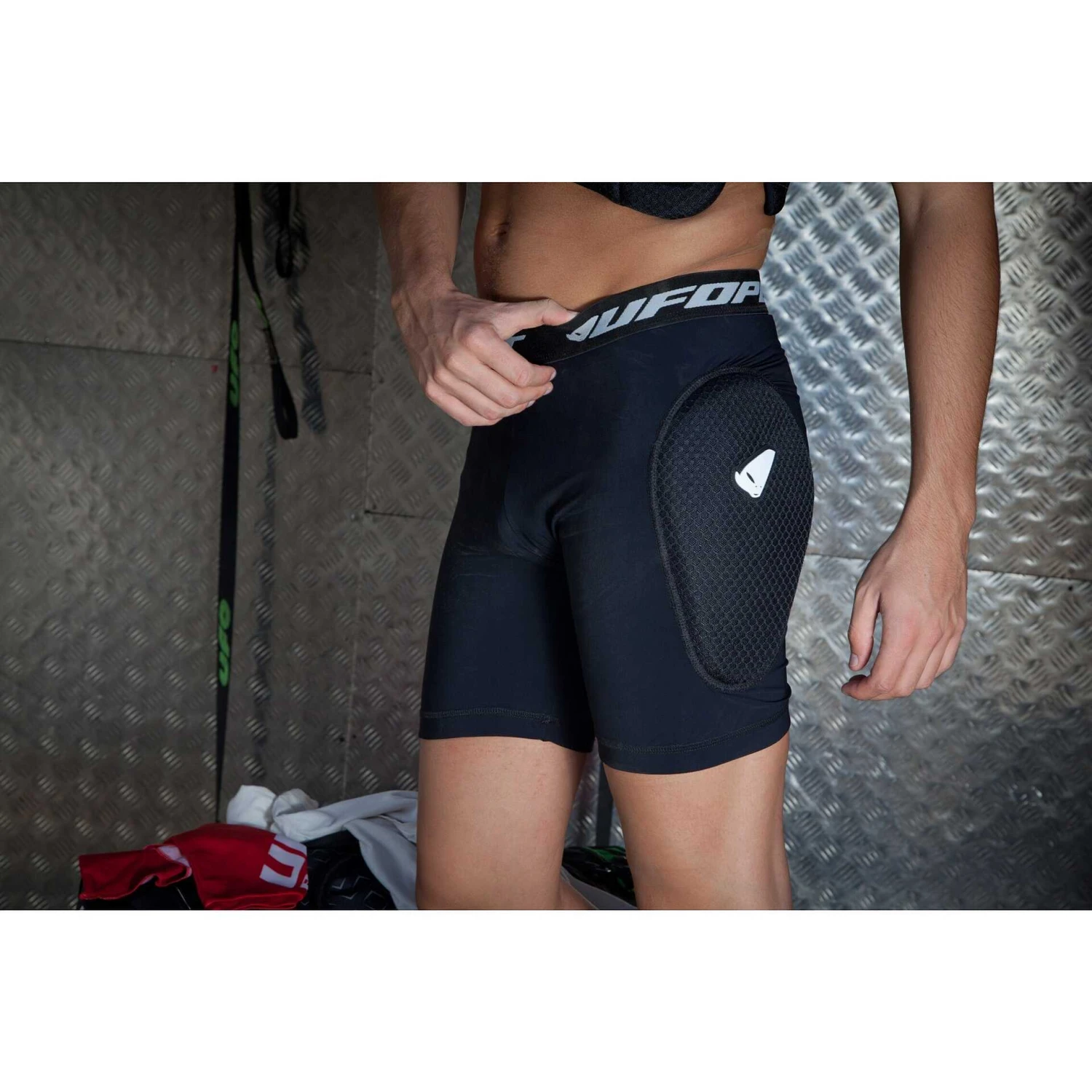 Pantaloncni Protettivi Moto Ufo Reborn MV6 Prot.anca (soft) Nero 6 Pantaloncni Protettivi Moto Ufo Reborn MV6 Prot.anca (soft) Nero - Image 6