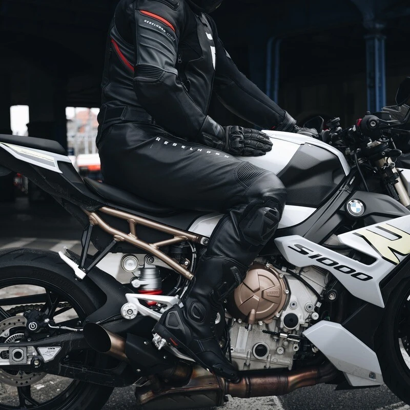 Pantaloni Moto Pelle VELOCE Nero Bianco 4 Pantaloni Moto Pelle VELOCE Nero Bianco - Image 4